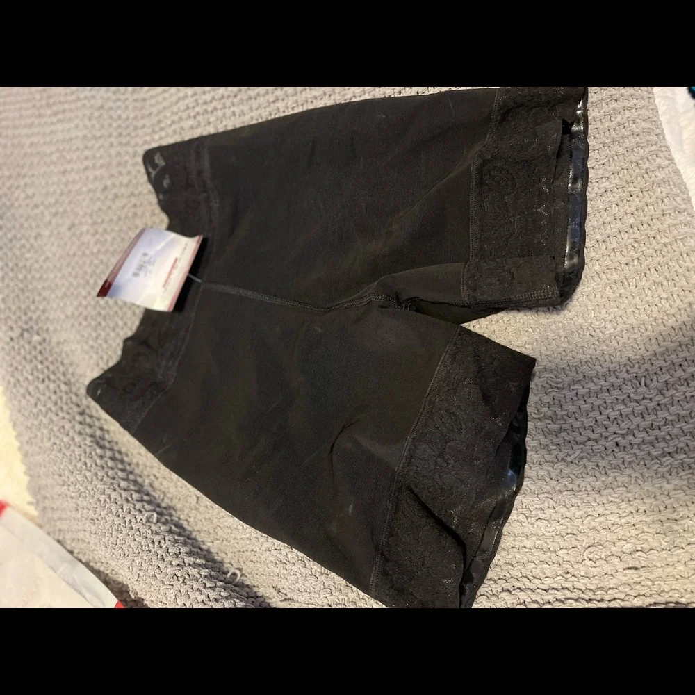 Shapewear - Picture 2 of 3